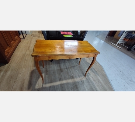 Table bureau de style louis XV.